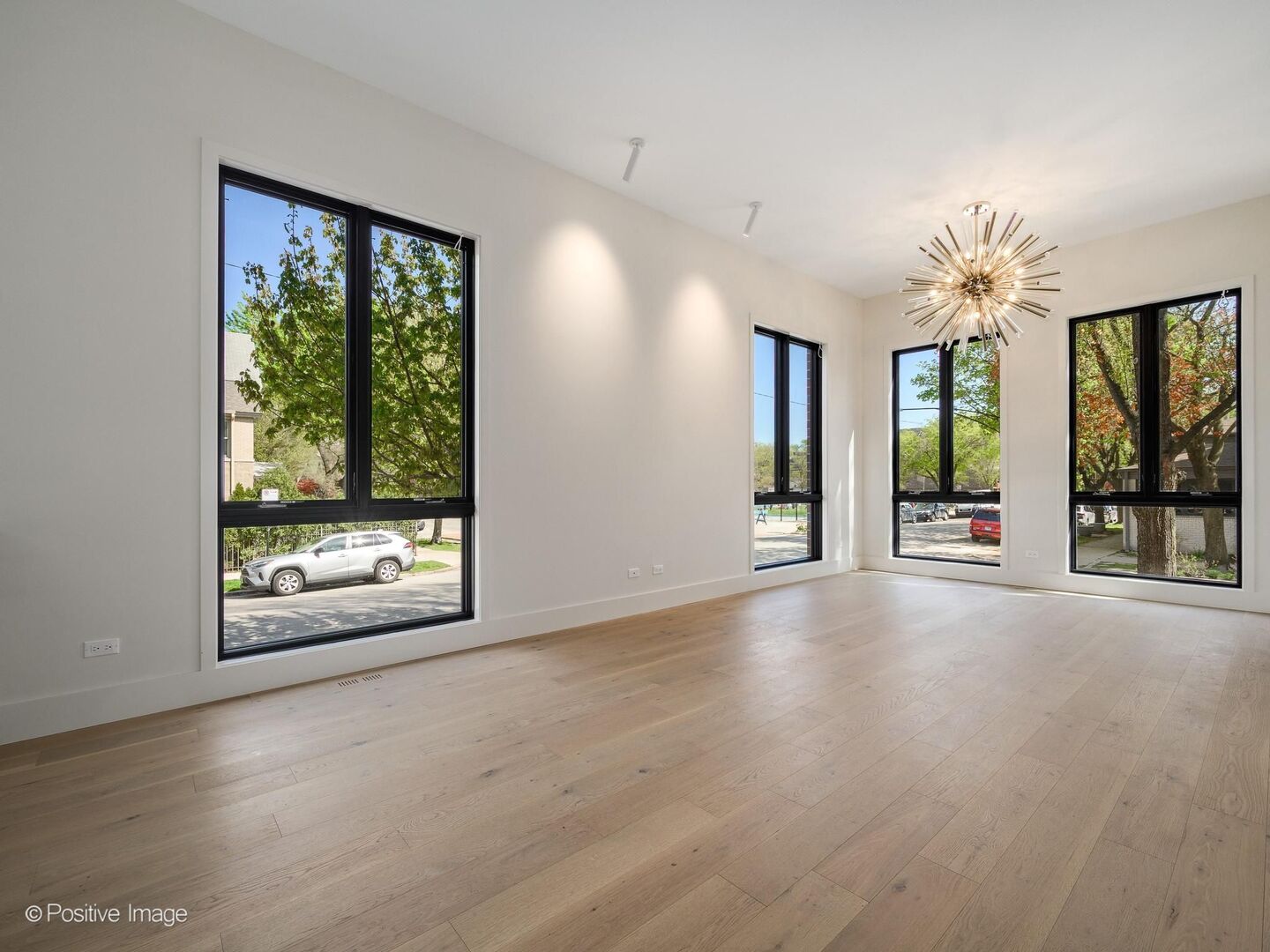 1900 W Cortland Avenue, Chicago, IL