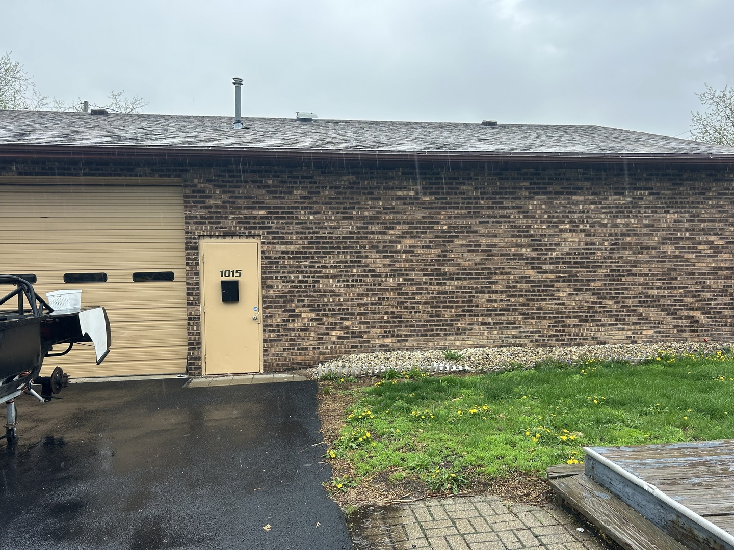 1015 E Broadway Avenue, Bradley, IL