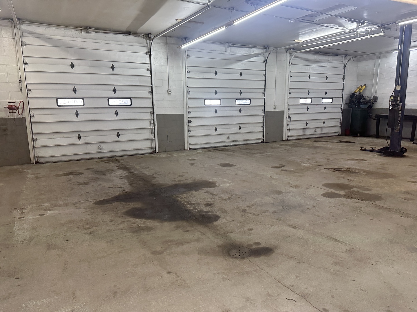 1015 E Broadway Avenue, Bradley, IL