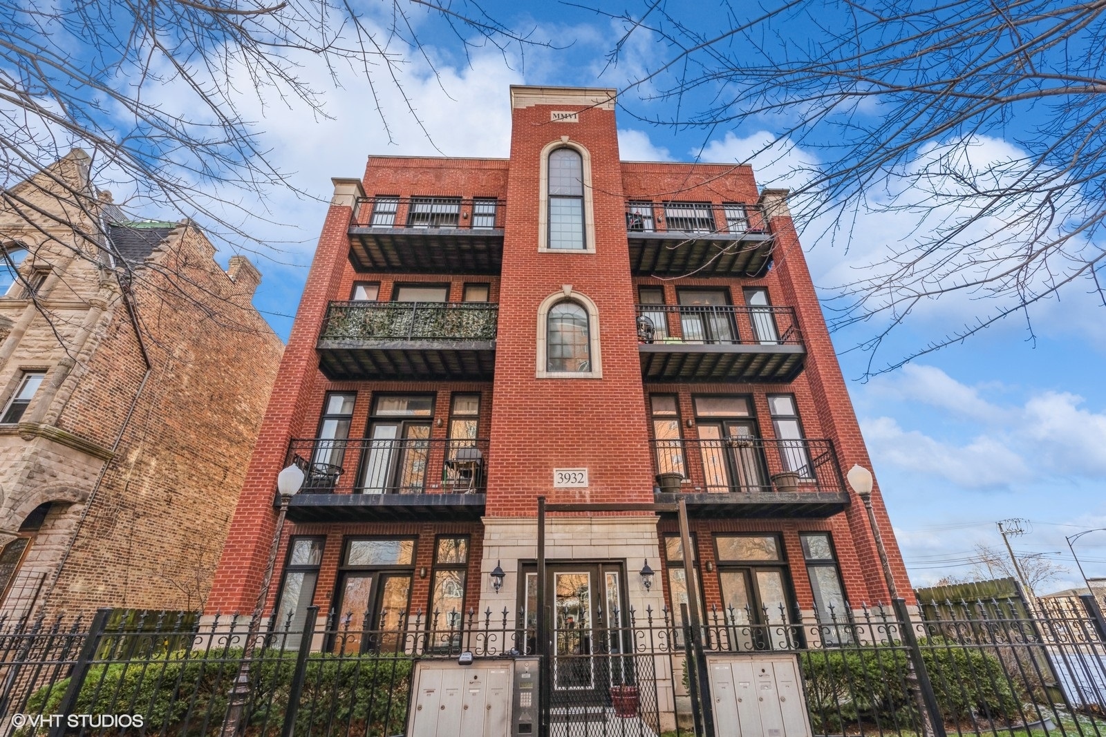 3932 S Lake Park Avenue #2N, Chicago, IL