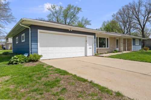 1104 3rd Street, Dewitt, IA