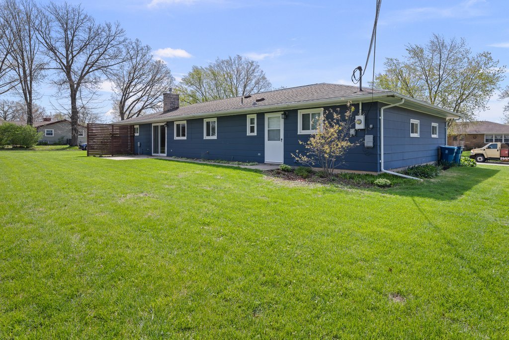 1104 3rd Street, Dewitt, IA