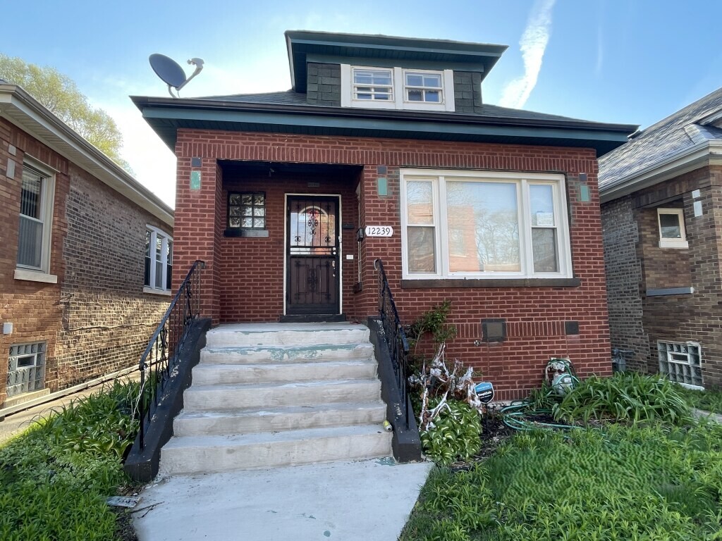 12239 S Parnell Avenue, Chicago, IL