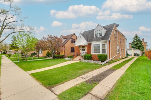 7523 W CLEVELAND Street, Niles, IL