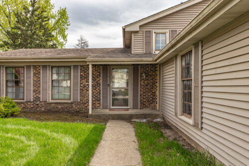 809 Thornton Lane, Buffalo Grove, IL