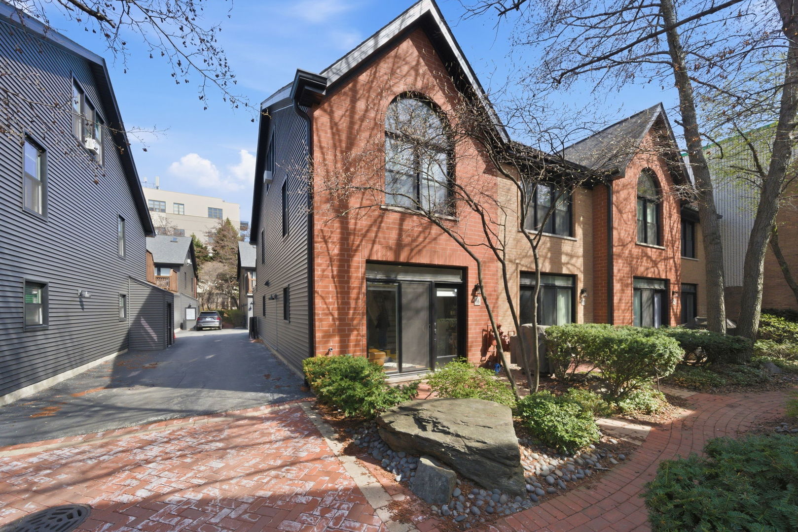 1801 W Diversey Parkway #16, Chicago, IL