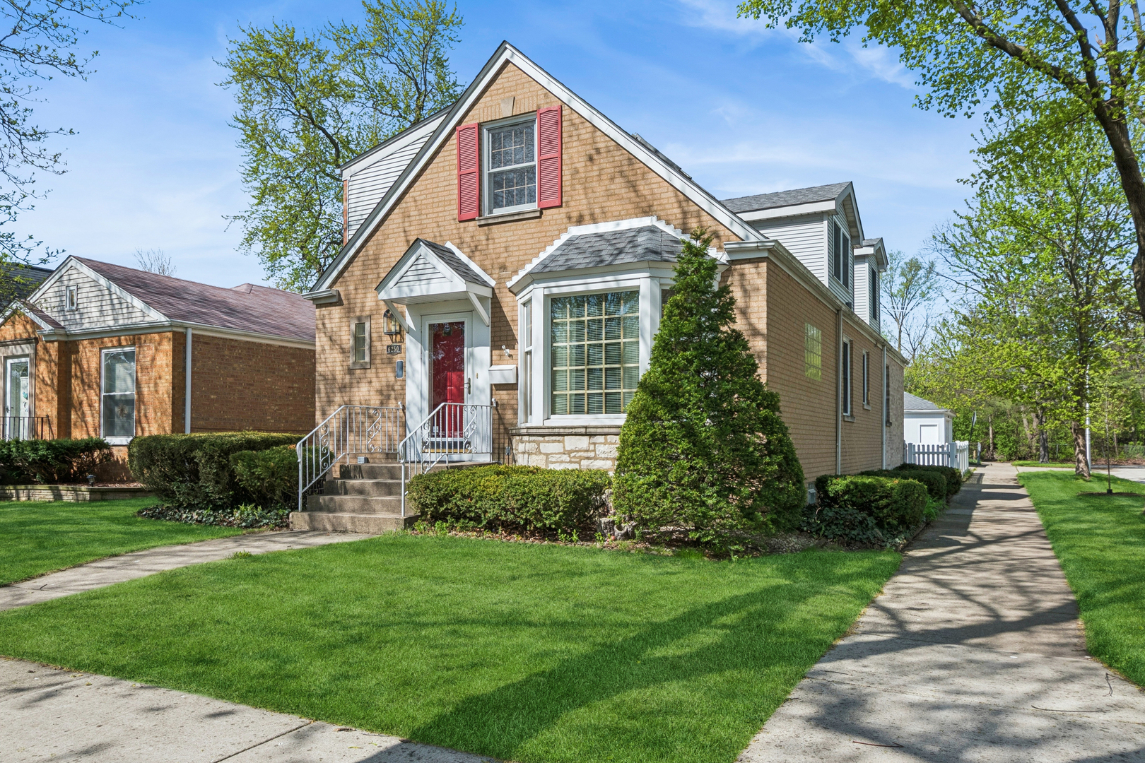 6250 N Lowell Avenue, Chicago, IL