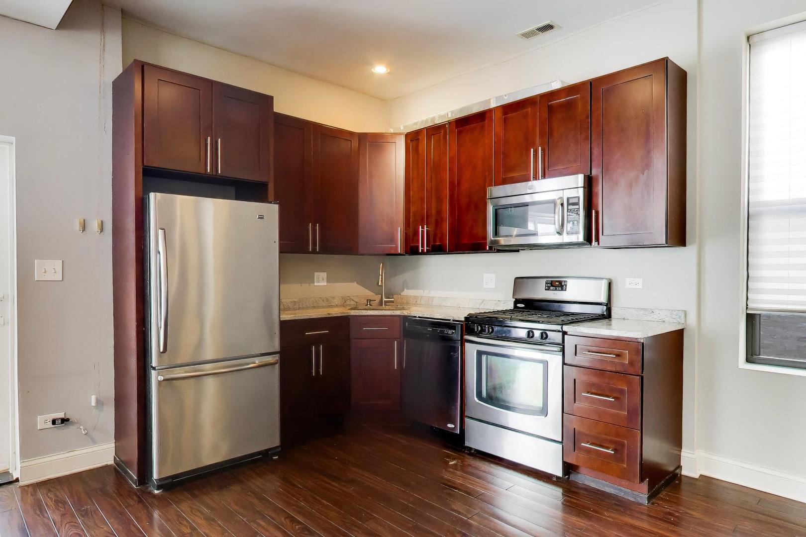 1312 N Claremont Avenue, Chicago, IL