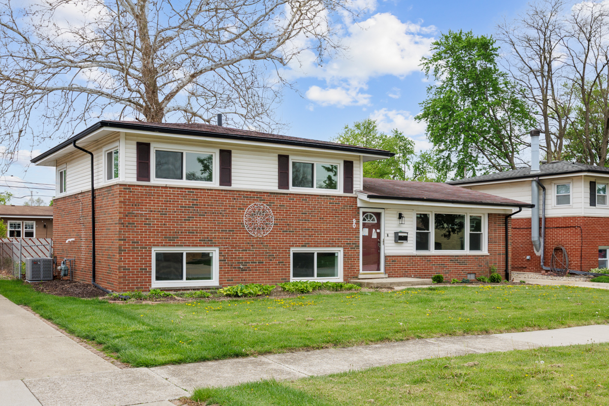 90 Peyton Drive, Chicago Heights, IL