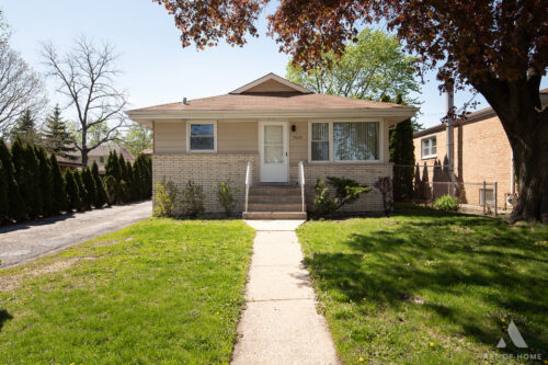 9416 S 80th Court, Hickory Hills, IL