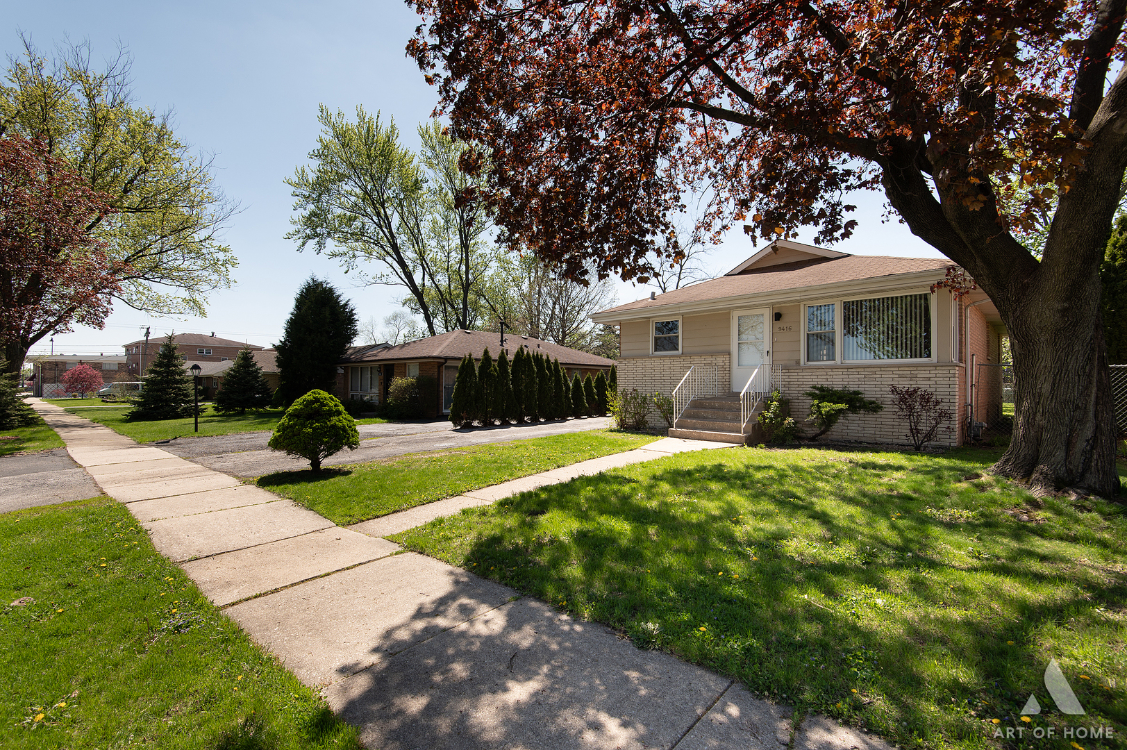 9416 S 80th Court, Hickory Hills, IL