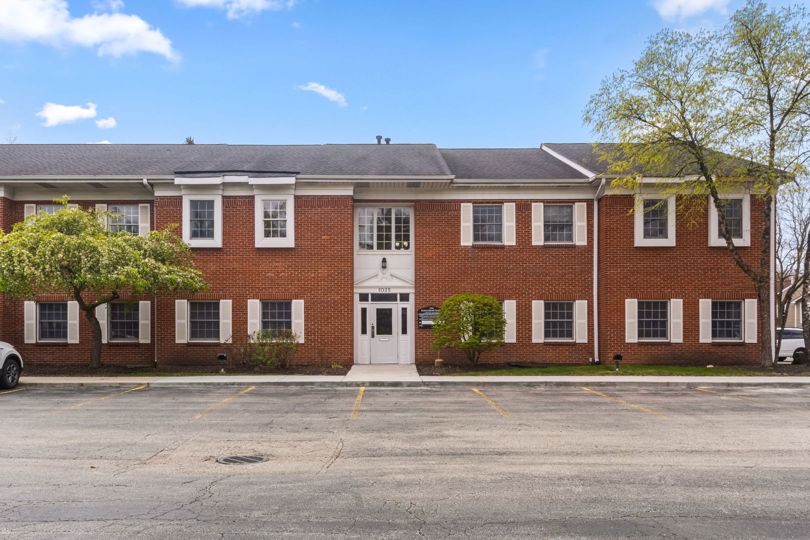 1025 W Wise Road #200, Schaumburg, IL