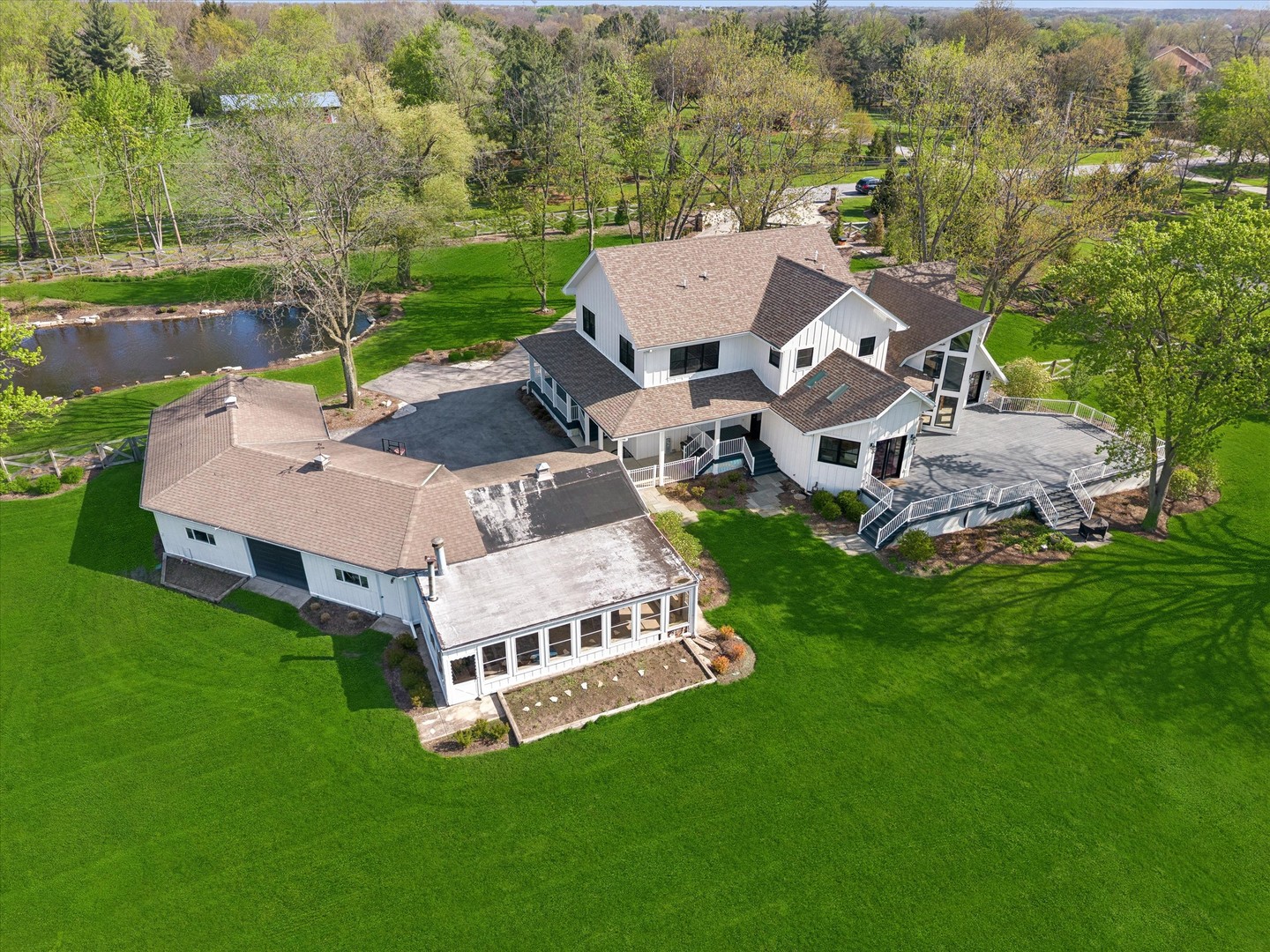 16W185 89th Street, Burr Ridge, IL