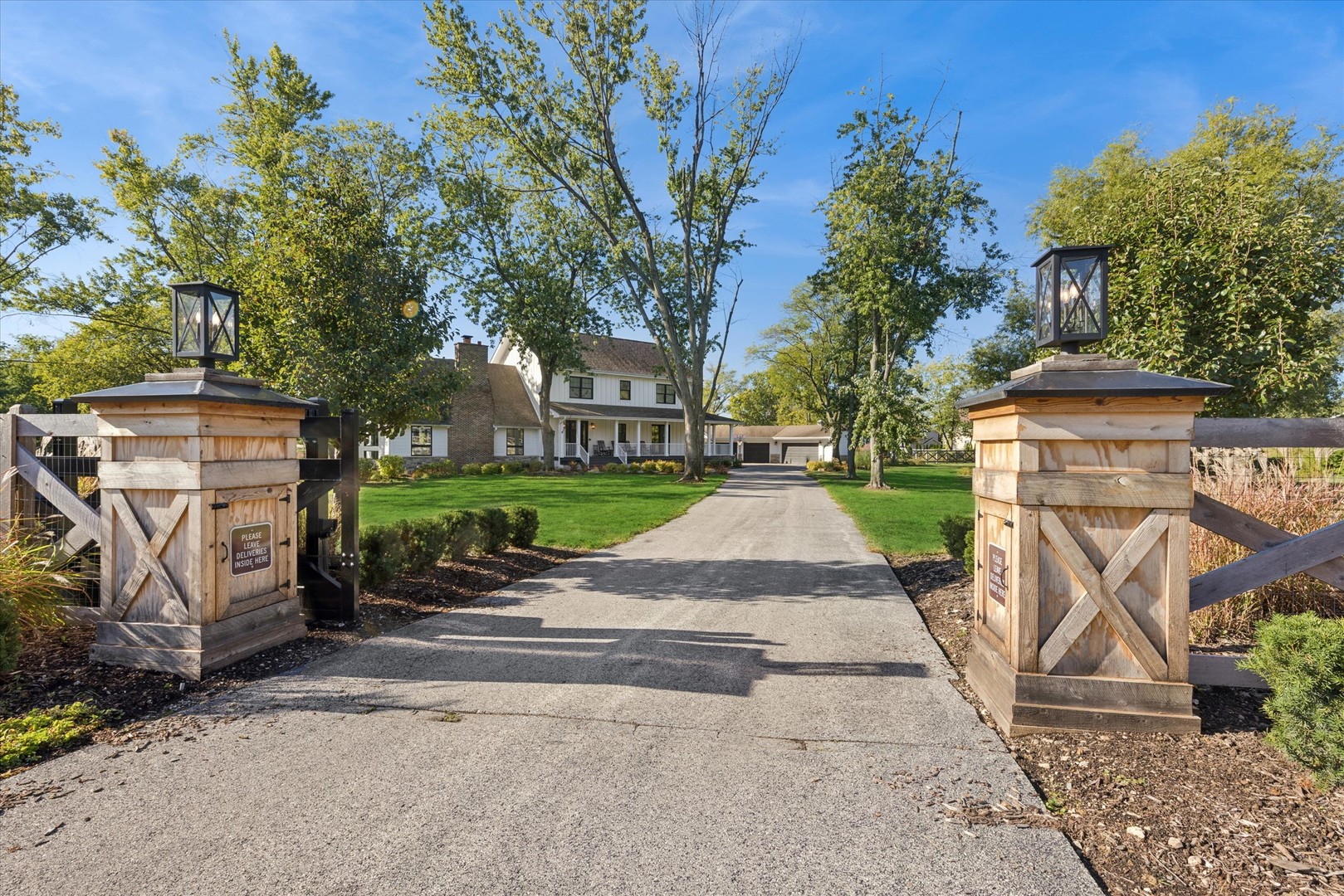 16W185 89th Street, Burr Ridge, IL