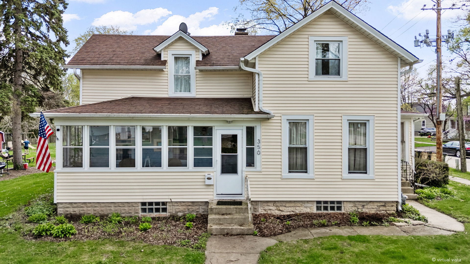 350-352 Harrison Street, West Chicago, IL