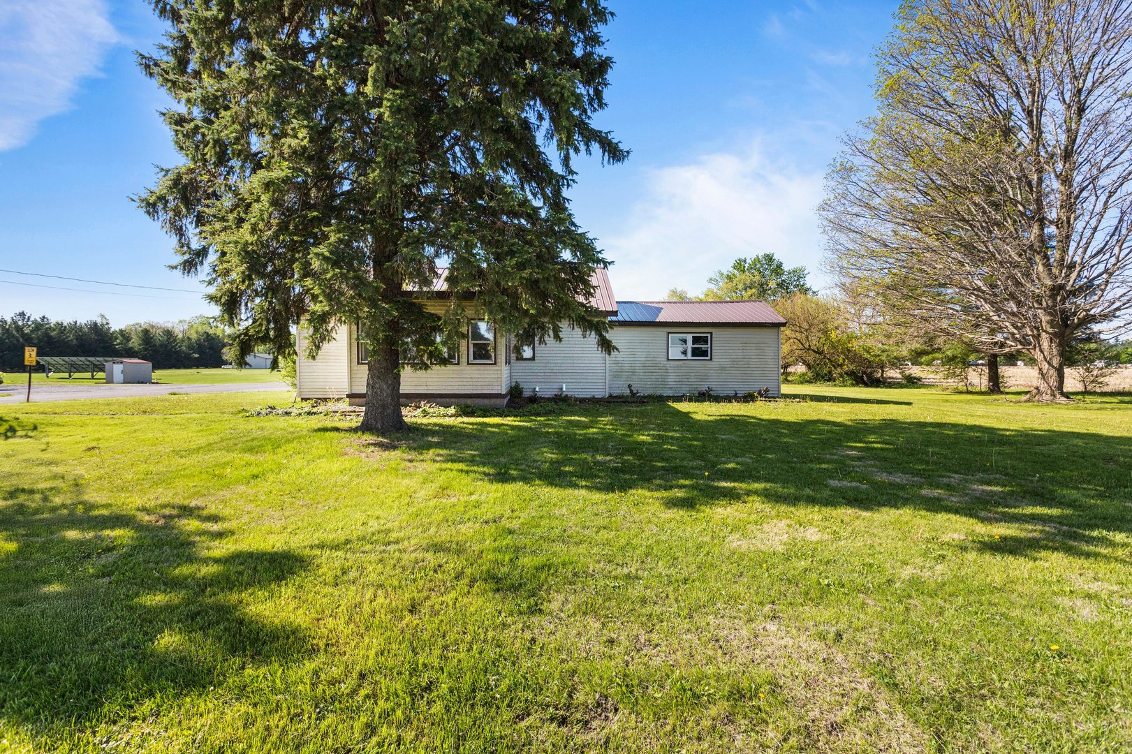 9032 US Route 150, Oakwood, IL