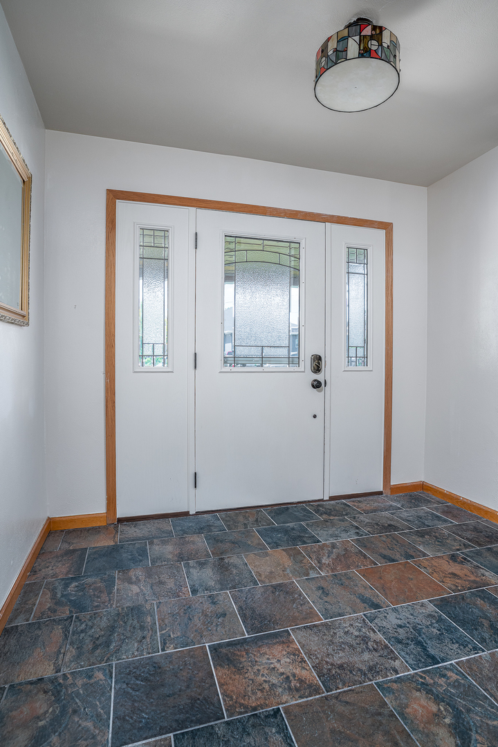 1721 Valley Vista Drive, Bettendorf, IA
