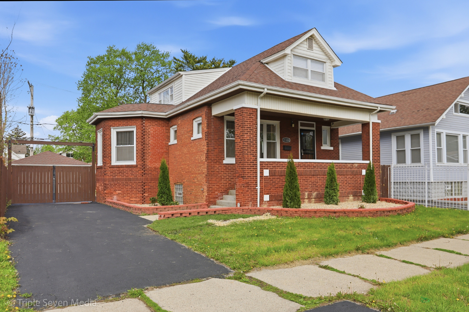 11326 S Parnell Avenue, Chicago, IL