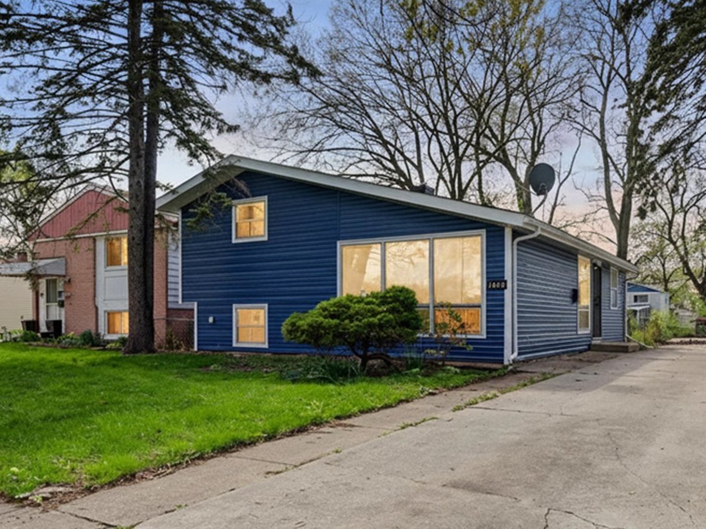 16420 Paulina Street, Markham, IL