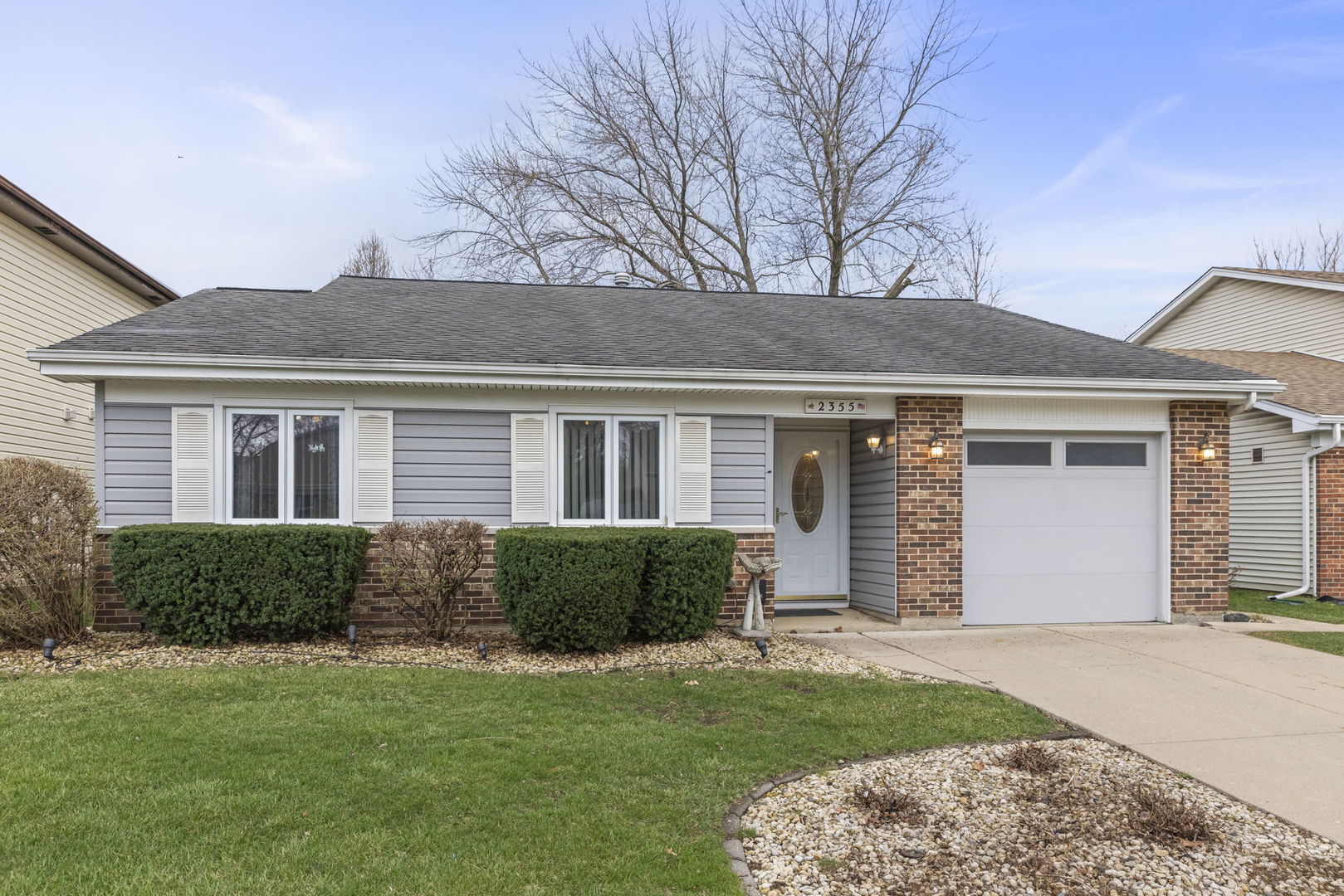 2355 Sunnydale Drive, Woodridge, IL