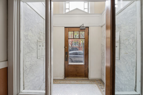 923 E 61st Street #2, Chicago, IL