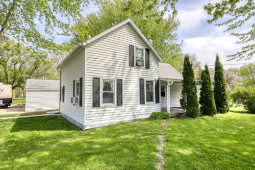 150 2nd Street, Kingston, IL