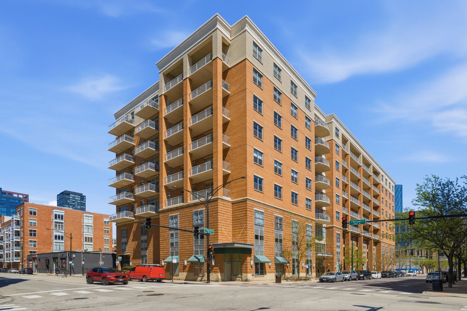 950 W Monroe Street #401, Chicago, IL