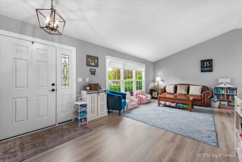 113 N Bristol Drive, Bloomingdale, IL