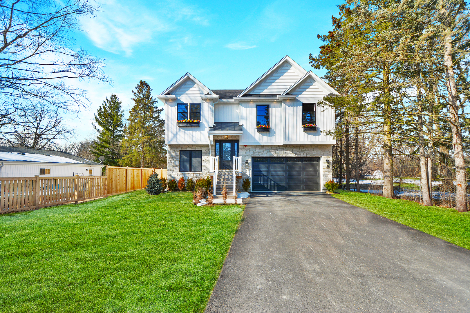 28722 N Madison Avenue, Wauconda, IL