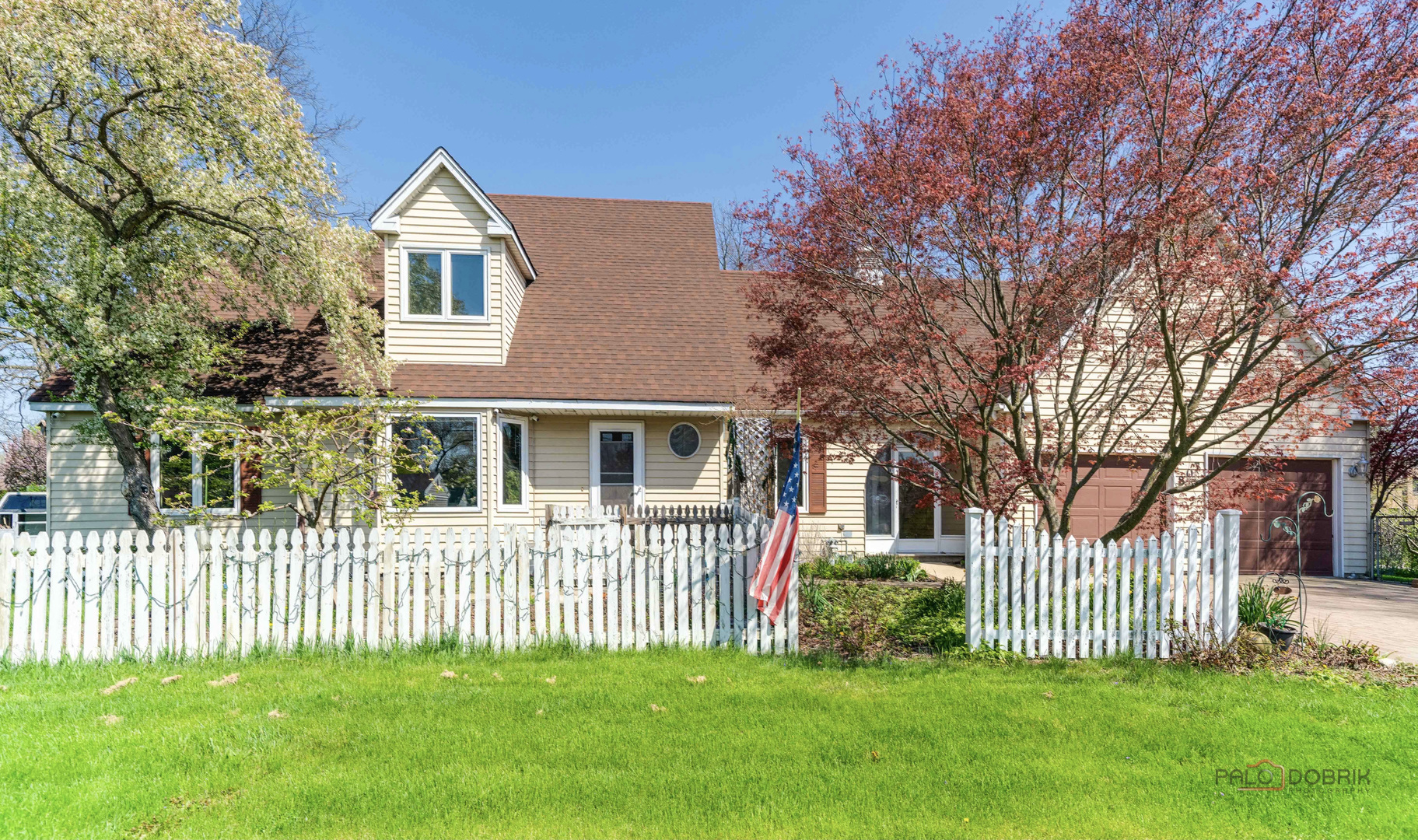807 Burris Avenue, Lake Bluff, IL
