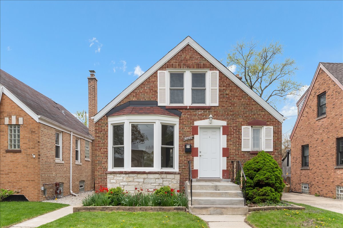 4300 N MULLIGAN Avenue, Chicago, IL