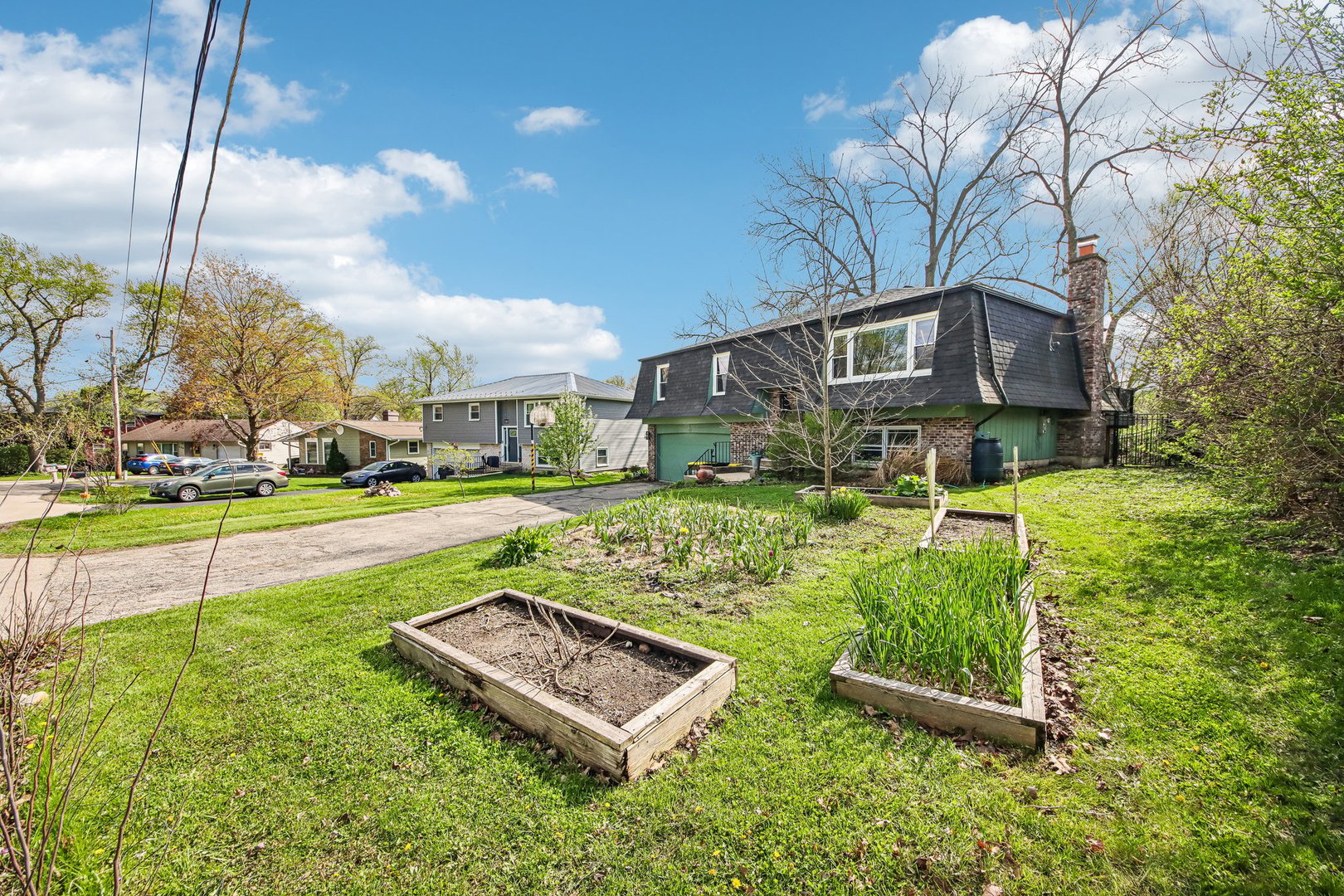355 Council Trail, Lake In The Hills, IL