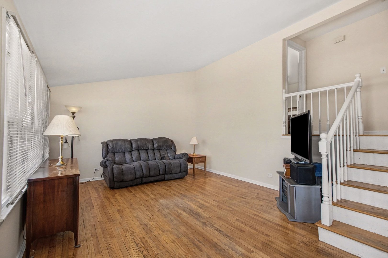 604 WOODMOOR Drive, Round Lake Beach, IL