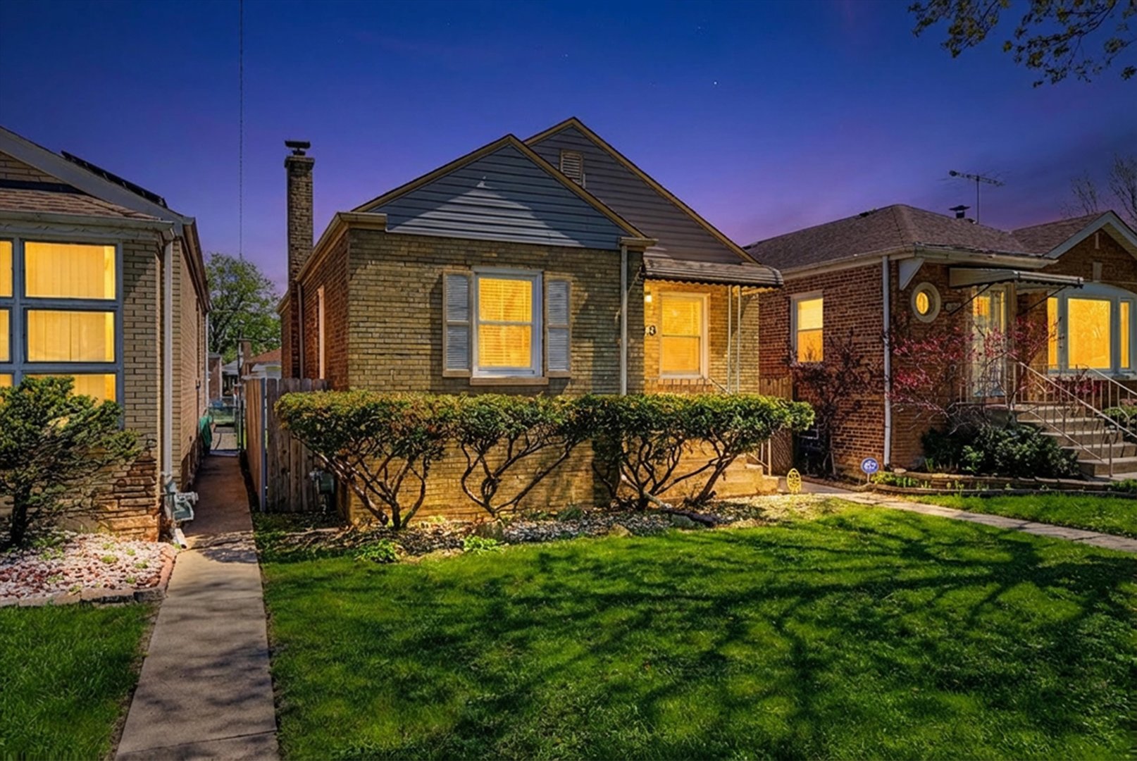 14223 S Wallace Avenue, Riverdale, IL