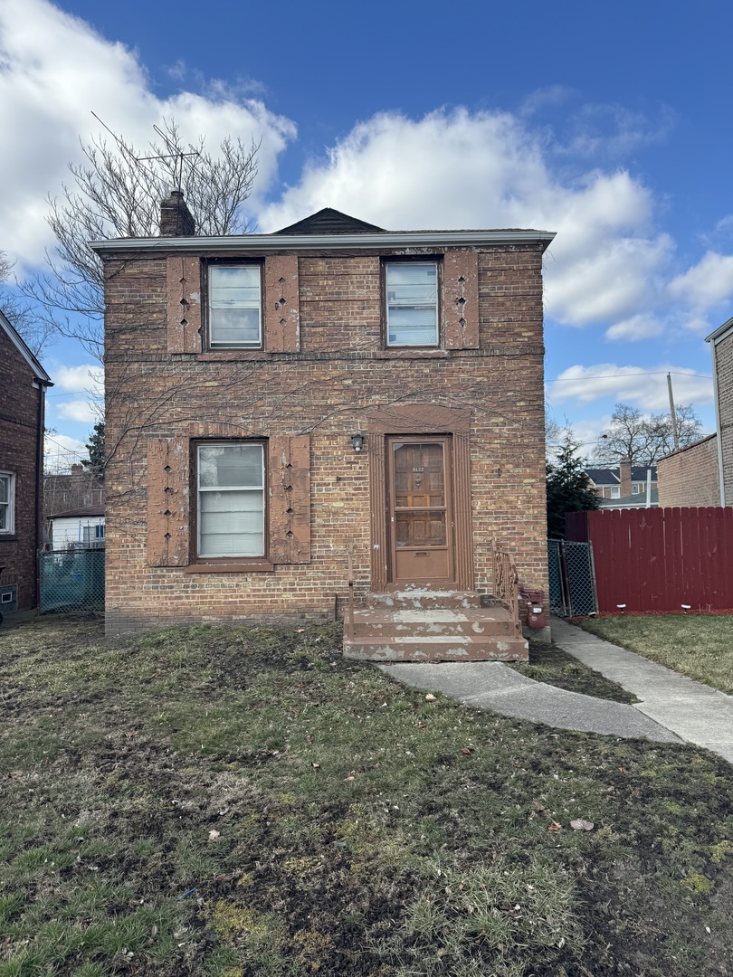 9122 S La Salle Street, Chicago, IL