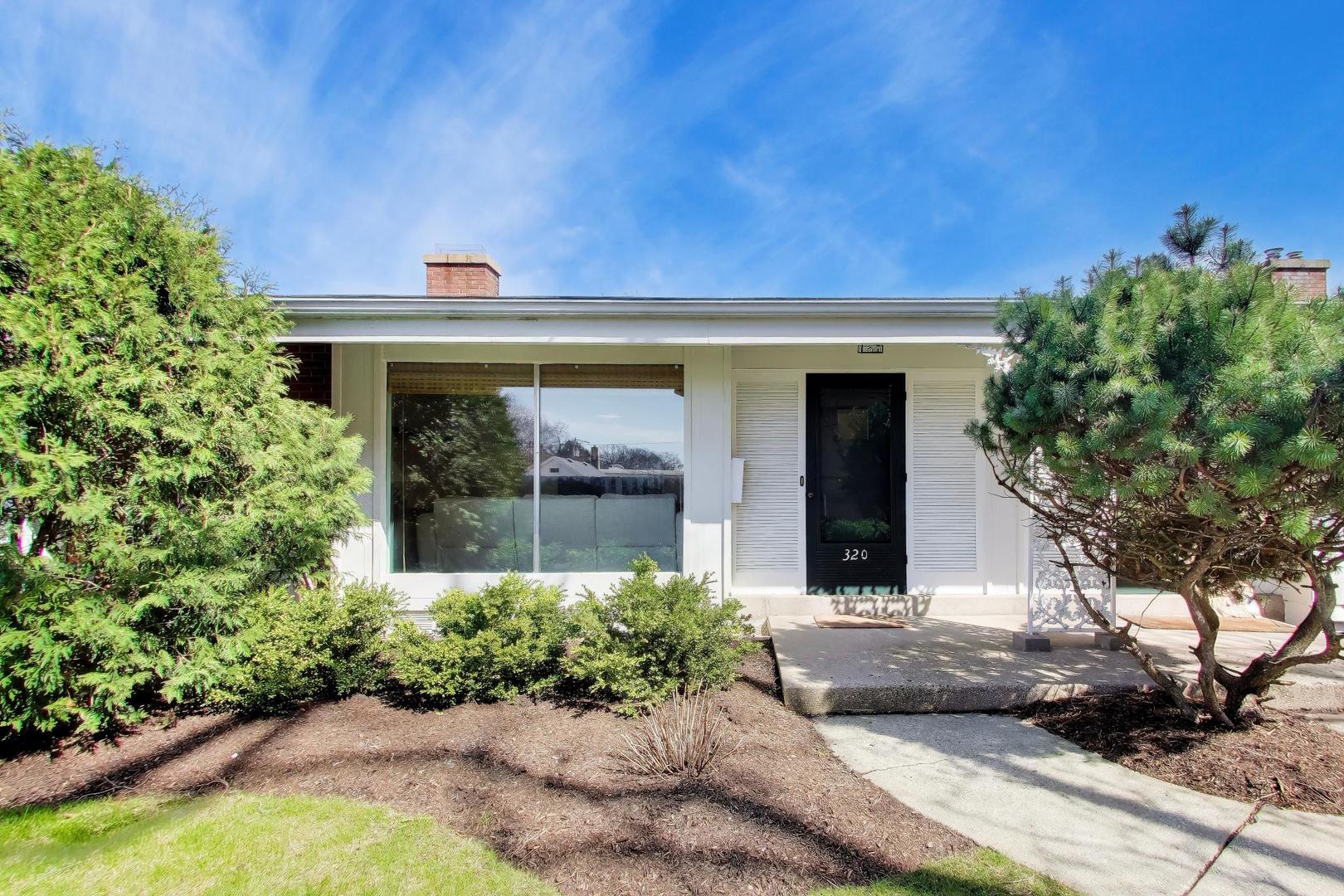 320 Linden Avenue, Wilmette, IL