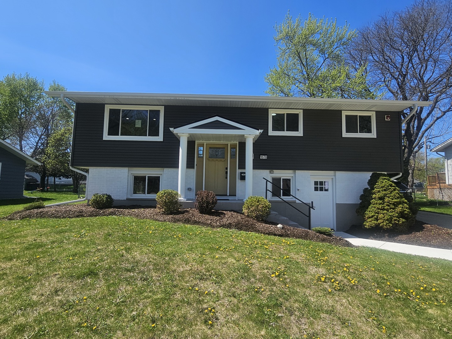 1570 Jefferson Road, Hoffman Estates, IL