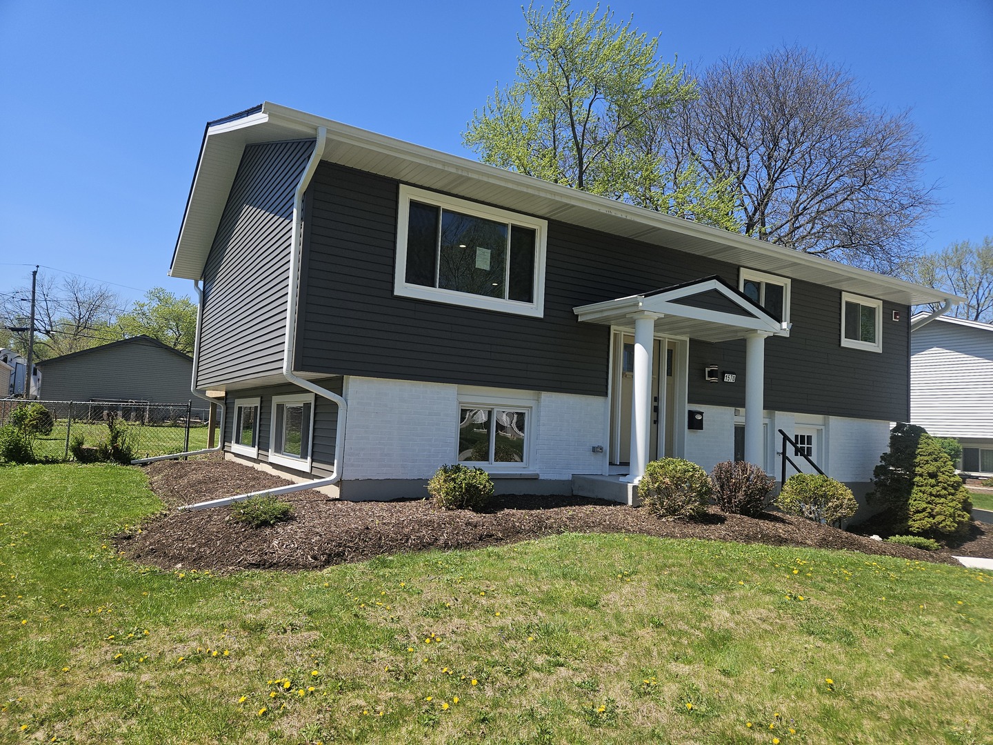 1570 Jefferson Road, Hoffman Estates, IL