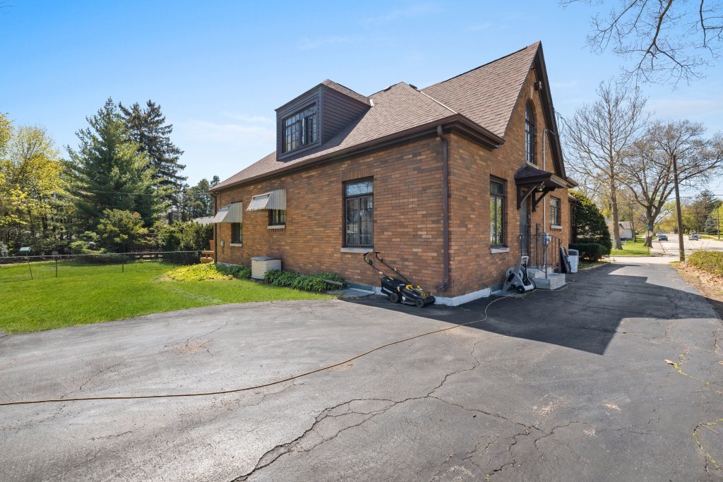 1125 Cedar Avenue, Elgin, IL