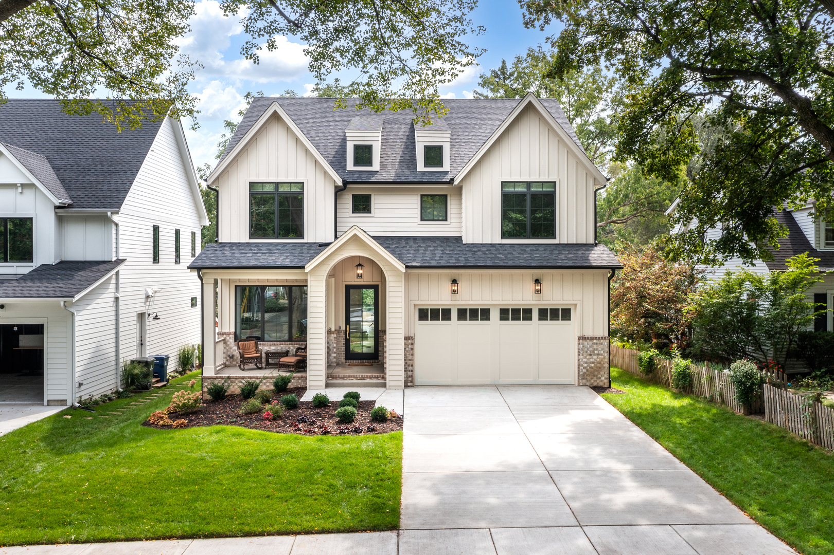 660 N Eagle Street, Naperville, IL