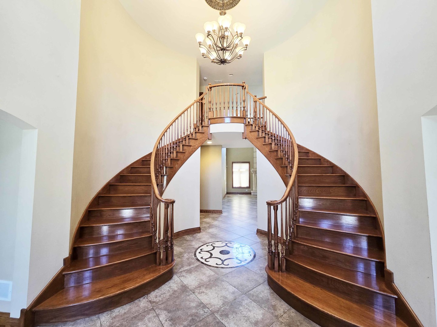 839 Parkside Avenue, Itasca, IL