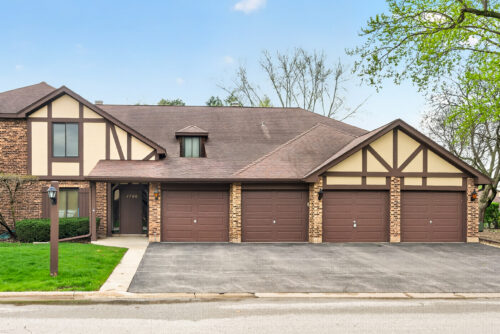 1700 Lakecliffe Drive #C, Wheaton, IL
