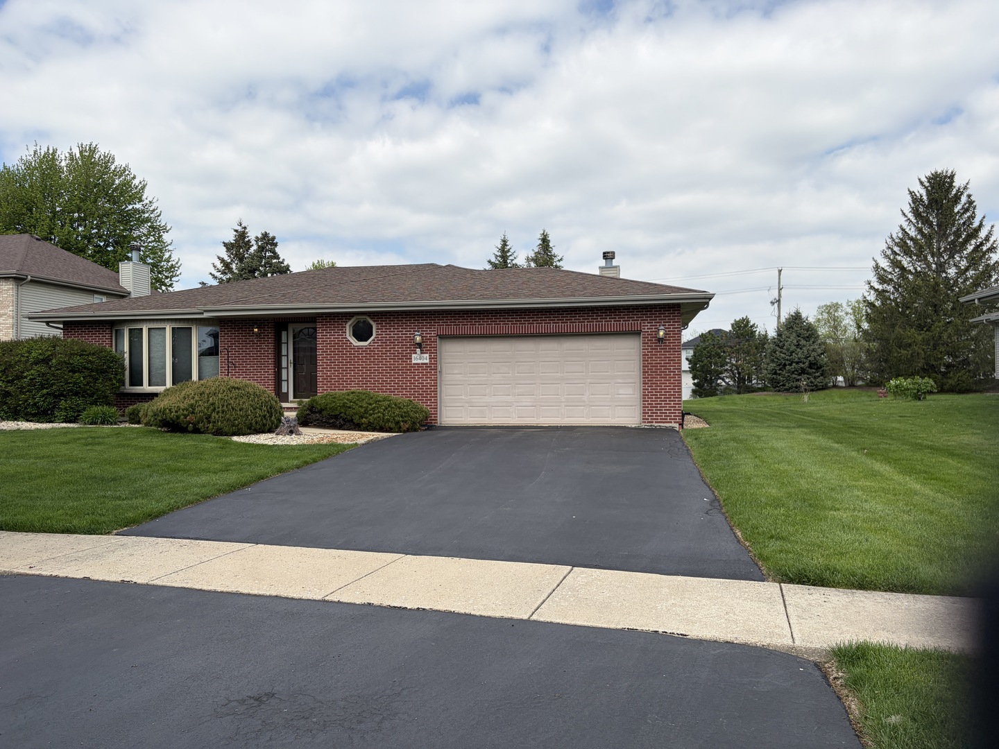 16404 SHAWNEE Drive, Lockport, IL
