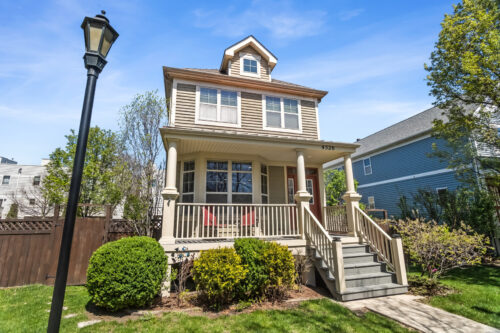4520 W Larchmont Avenue, Chicago, IL