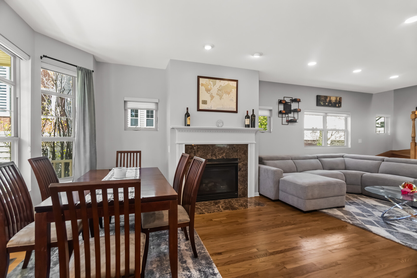 4520 W Larchmont Avenue, Chicago, IL