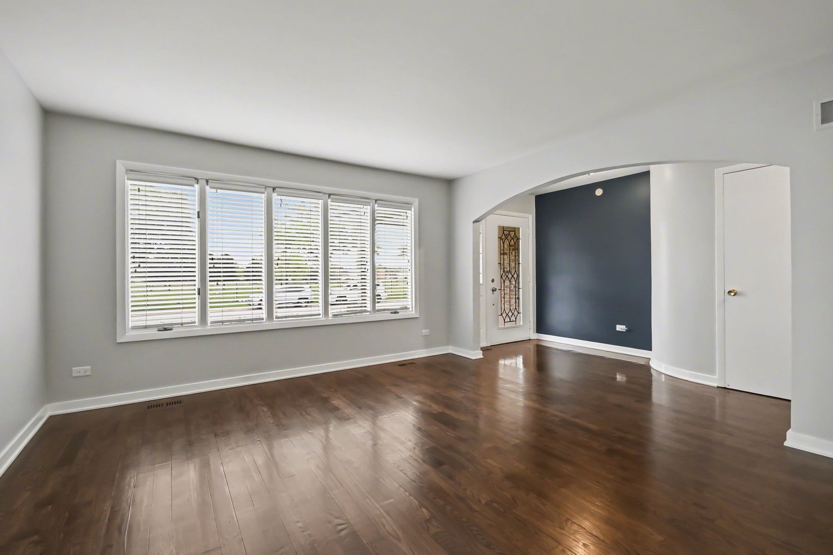 1452 Concord Avenue, Westchester, IL
