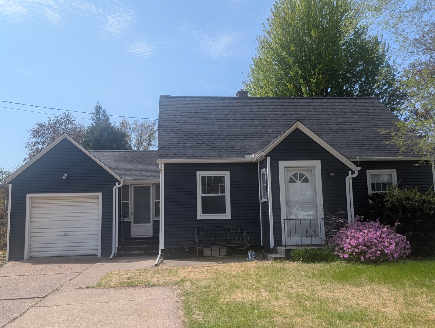 630 32nd Avenue, Moline, IL