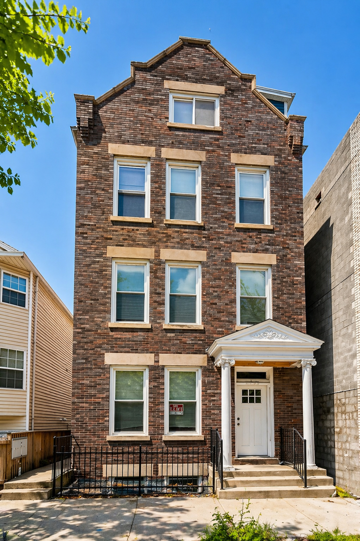 2353 W 18th Place, Chicago, IL