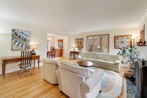 6621 N Keating Avenue, Lincolnwood, IL