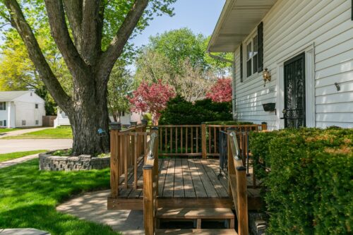 5003 45th Avenue Court, Moline, IL